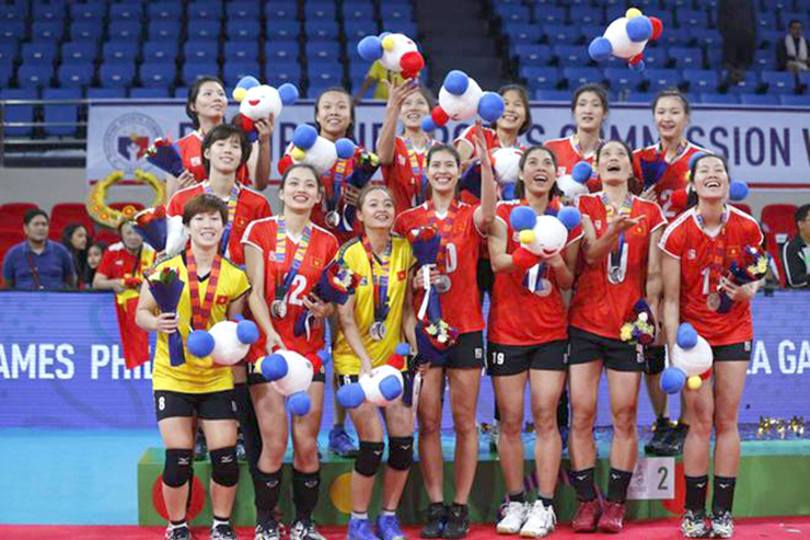 Các &#34;cô gái chân dài&#34; bóng chuyền nữ SEA Games 31 thở phào, trút gánh nặng - 3