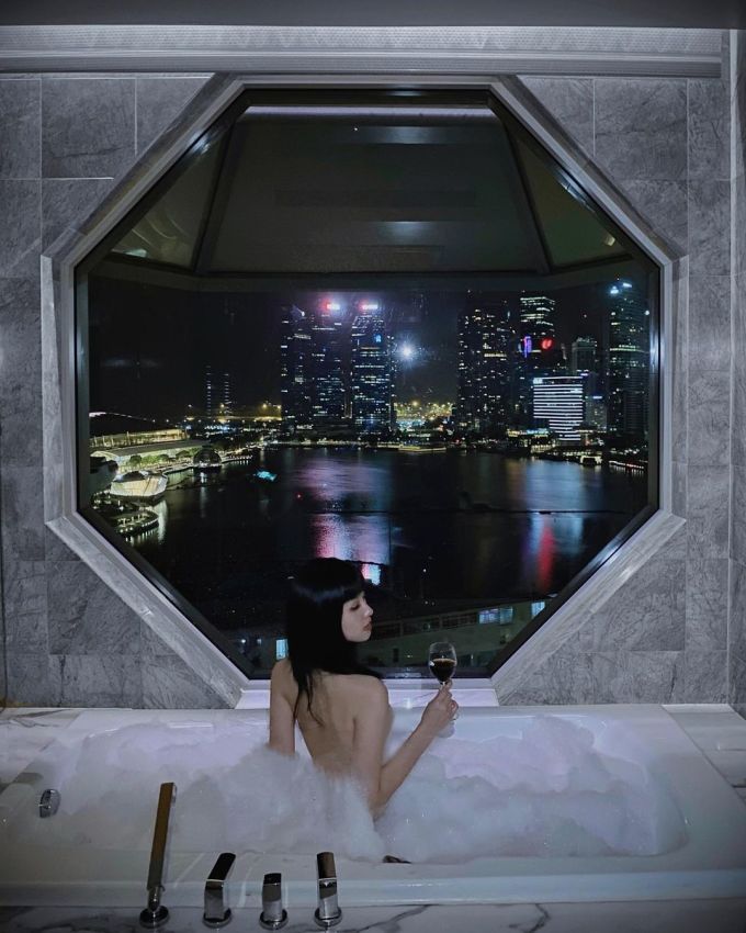 Tâm Tít thuê khách sạn 'sống ảo' nổi tiếng ở Singapore - 2