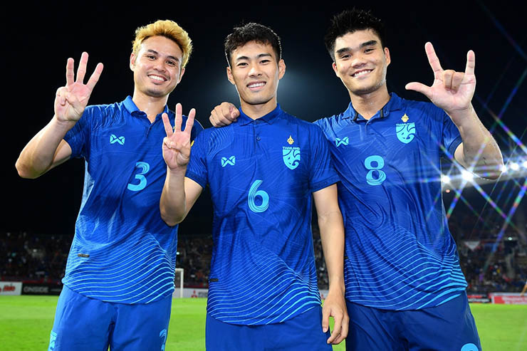 Dangda ghi bàn &#34;khủng&#34; nhất AFF Cup, nhưng thầy Park lo 2 sao Thái Lan này hơn - 2