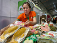 Độc, lạ chả hình cá chép đưa ông Táo về trời làm không kịp bán