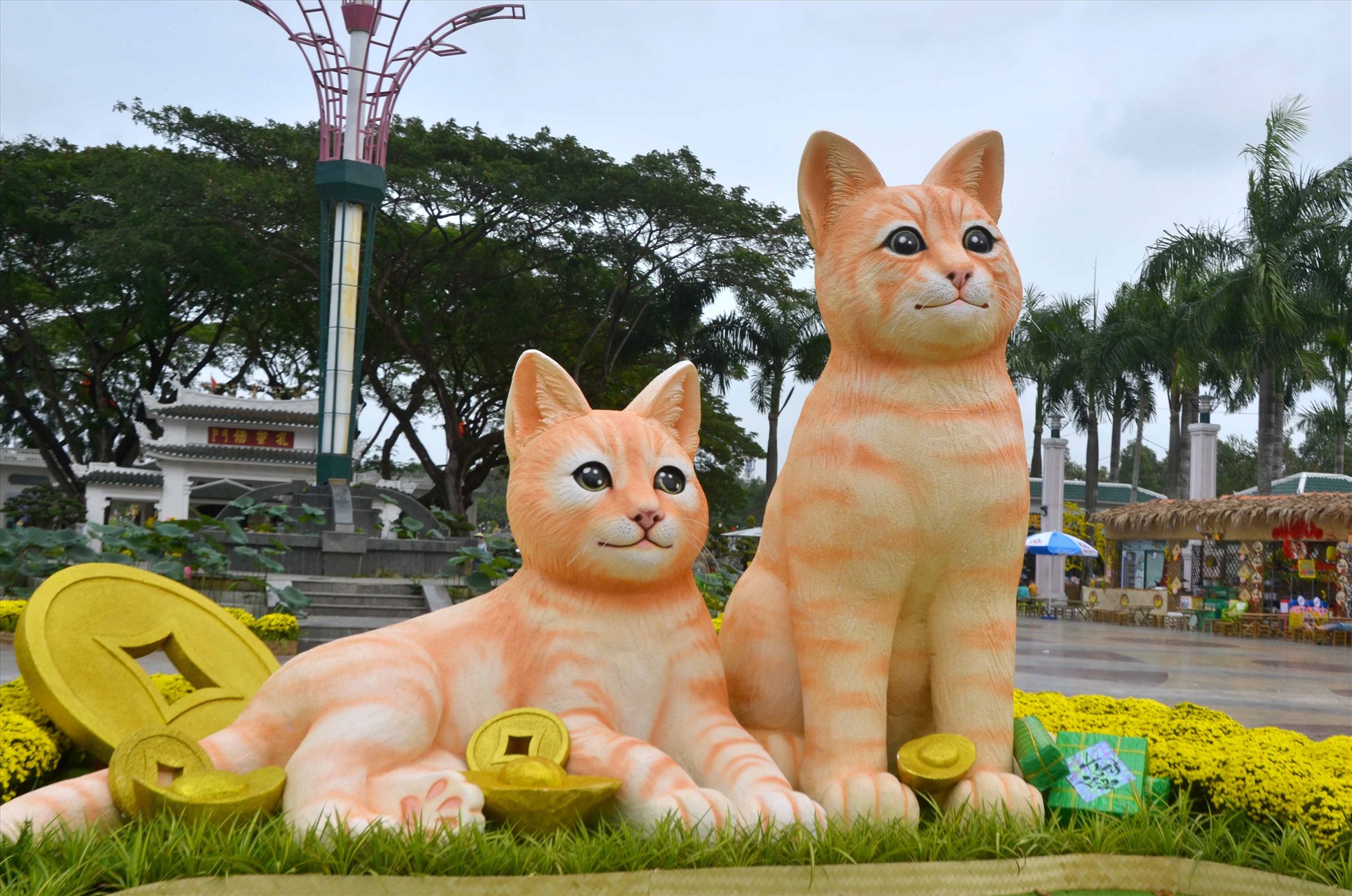 365 sắc thái linh vật mèo tại đường hoa Xuân Đồng Tháp - 8