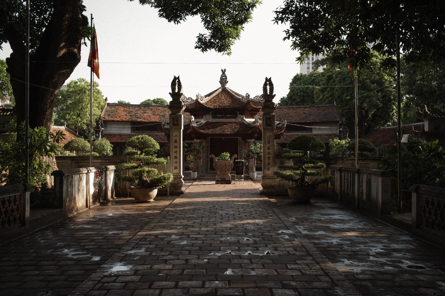Đầu năm du xuân 'đệ nhất tùng lâm', ngôi chùa 900 tuổi đẹp nhất của Hà Nội xưa - 7