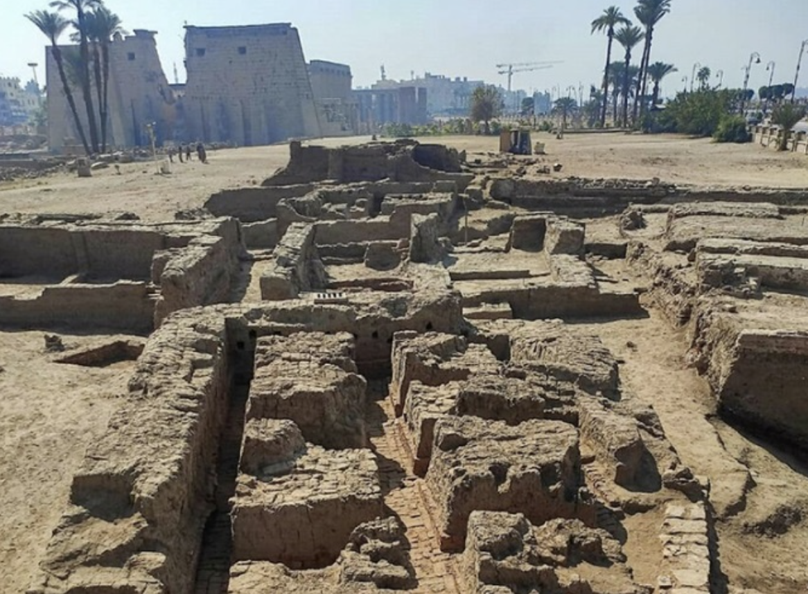 Tìm thấy thành phố La Mã 1.800 năm tuổi ở Ai Cập - 1