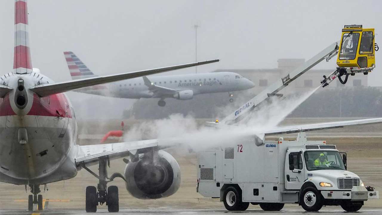 Mỹ huỷ hơn 1.000 chuyến bay do thời tiết khắc nghiệt - 2