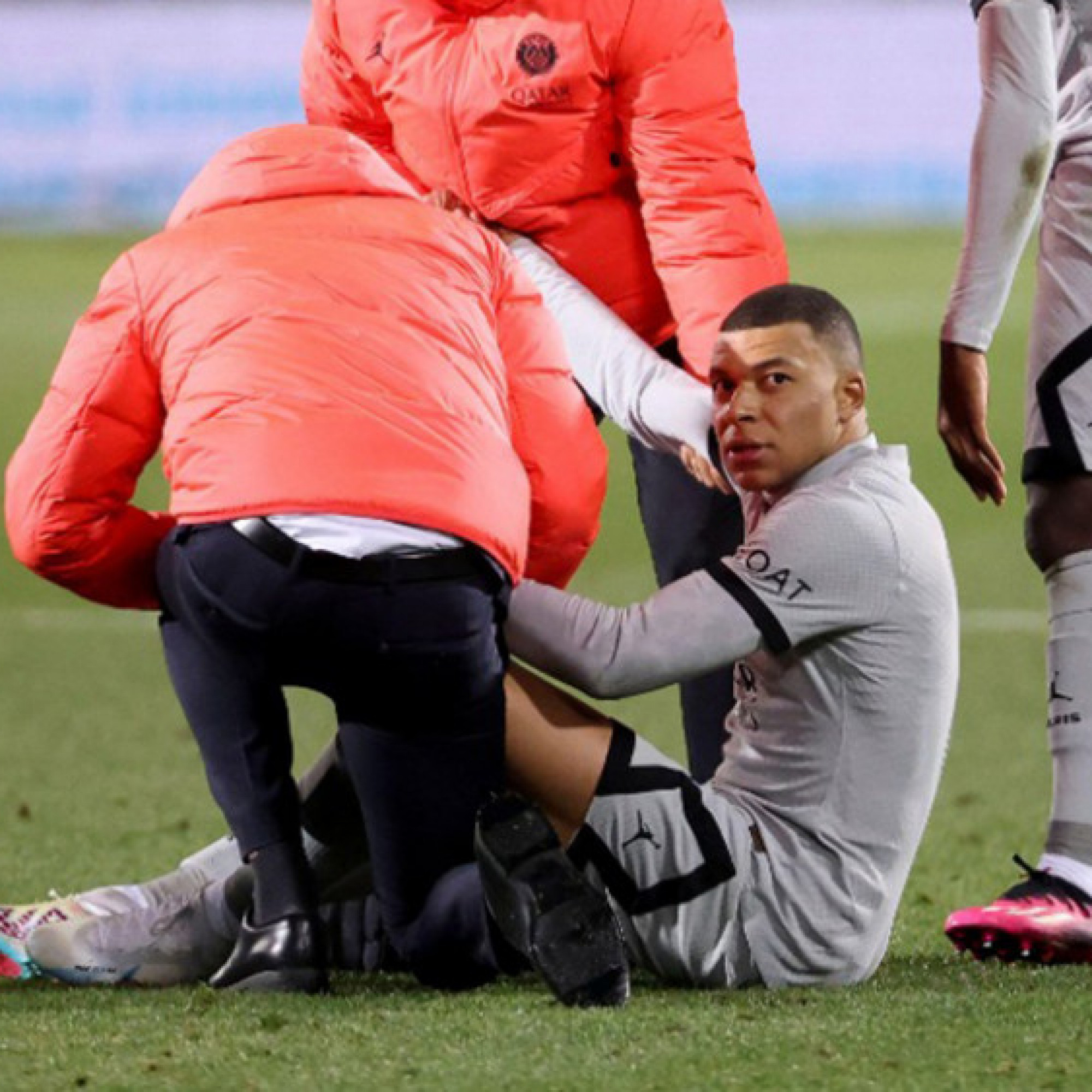  - PSG nhận tin sét đánh: Mbappe chấn thương nghỉ 3 tuần, lỡ hẹn đấu Bayern