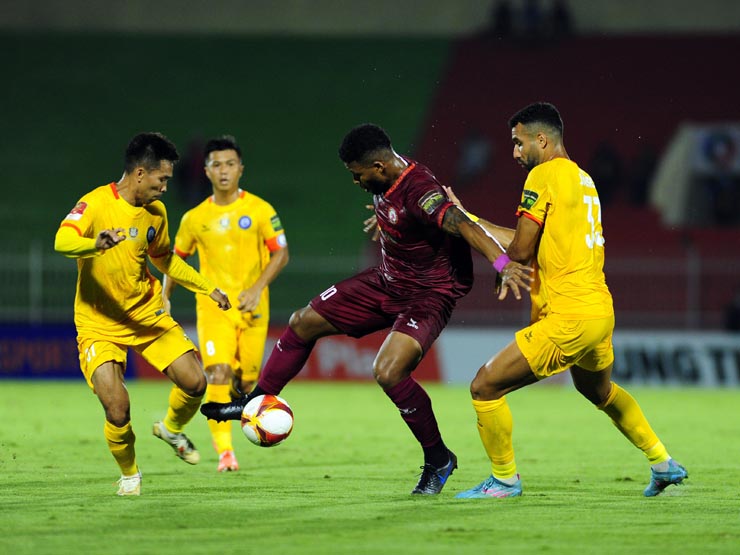 Kết quả bóng đá Bình Định - Khánh Hòa: Bước ngoặt thẻ đỏ, đại tiệc hiệp 2 (V-League) - 1