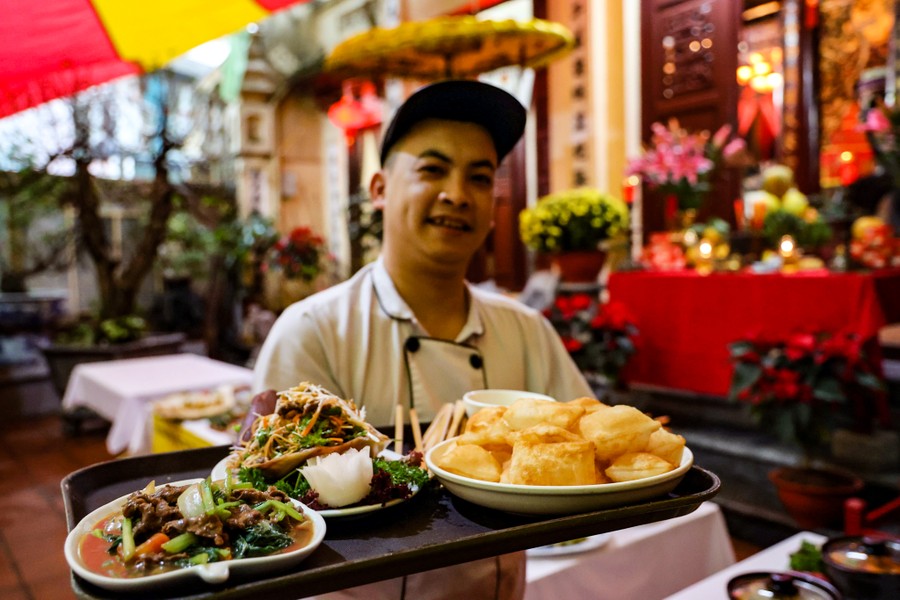 Xem cuộc thi nấu cỗ độc đáo ở phố ẩm thực ngon nức tiếng ở Hà Nội - 3