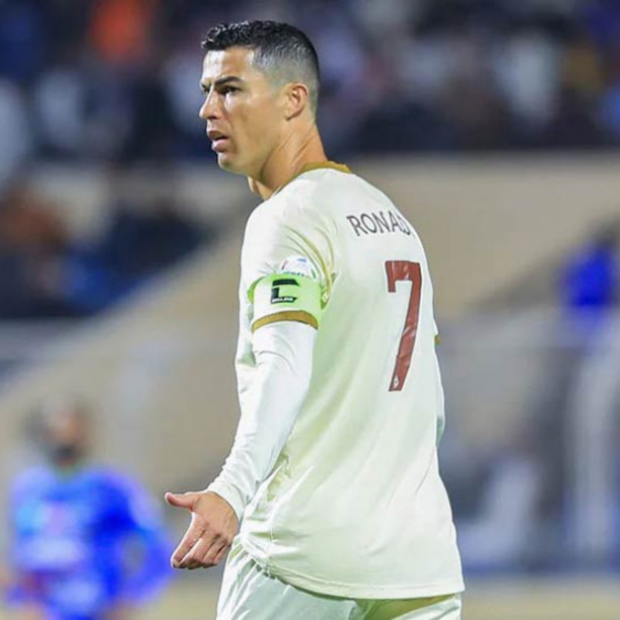  - Ronaldo mới ghi 1 bàn được đồng đội bào chữa, không làm gì vẫn quyên tiền nạn nhân động đất