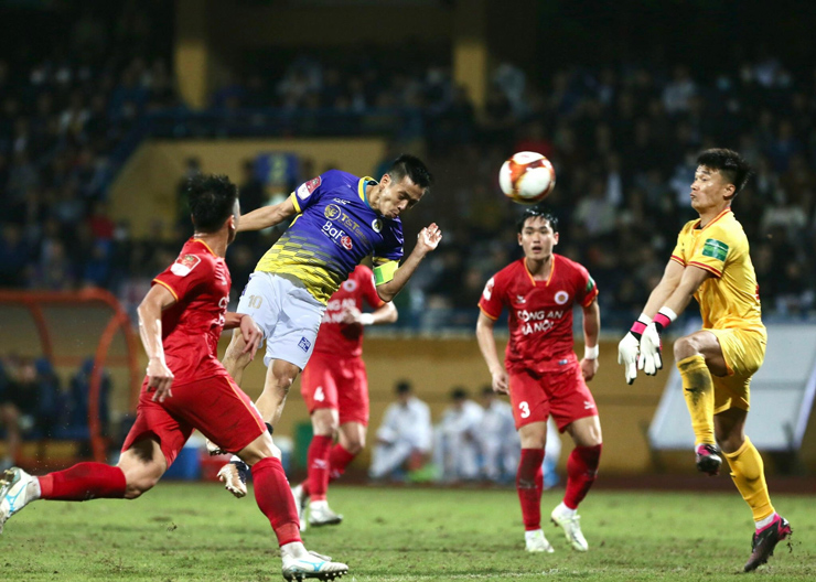 ĐKVĐ Hà Nội đả bại tân binh CAHN: HLV Brazil &#34;tâm phục&#34;, nói lý do thua - 1
