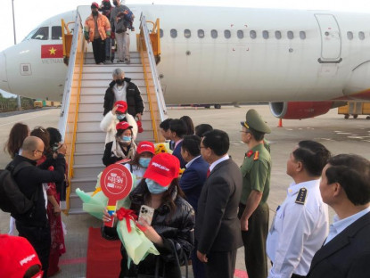 Chuyển động - Sẽ tăng chuyến bay đưa khách du lịch từ Kazakhstan đến nghỉ dưỡng ở Khánh Hòa