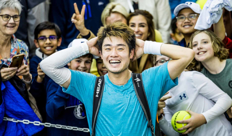 SAO 23 tuổi hạ &#34;Vua giao bóng&#34;, danh hiệu tennis lịch sử cho Trung Quốc - 2