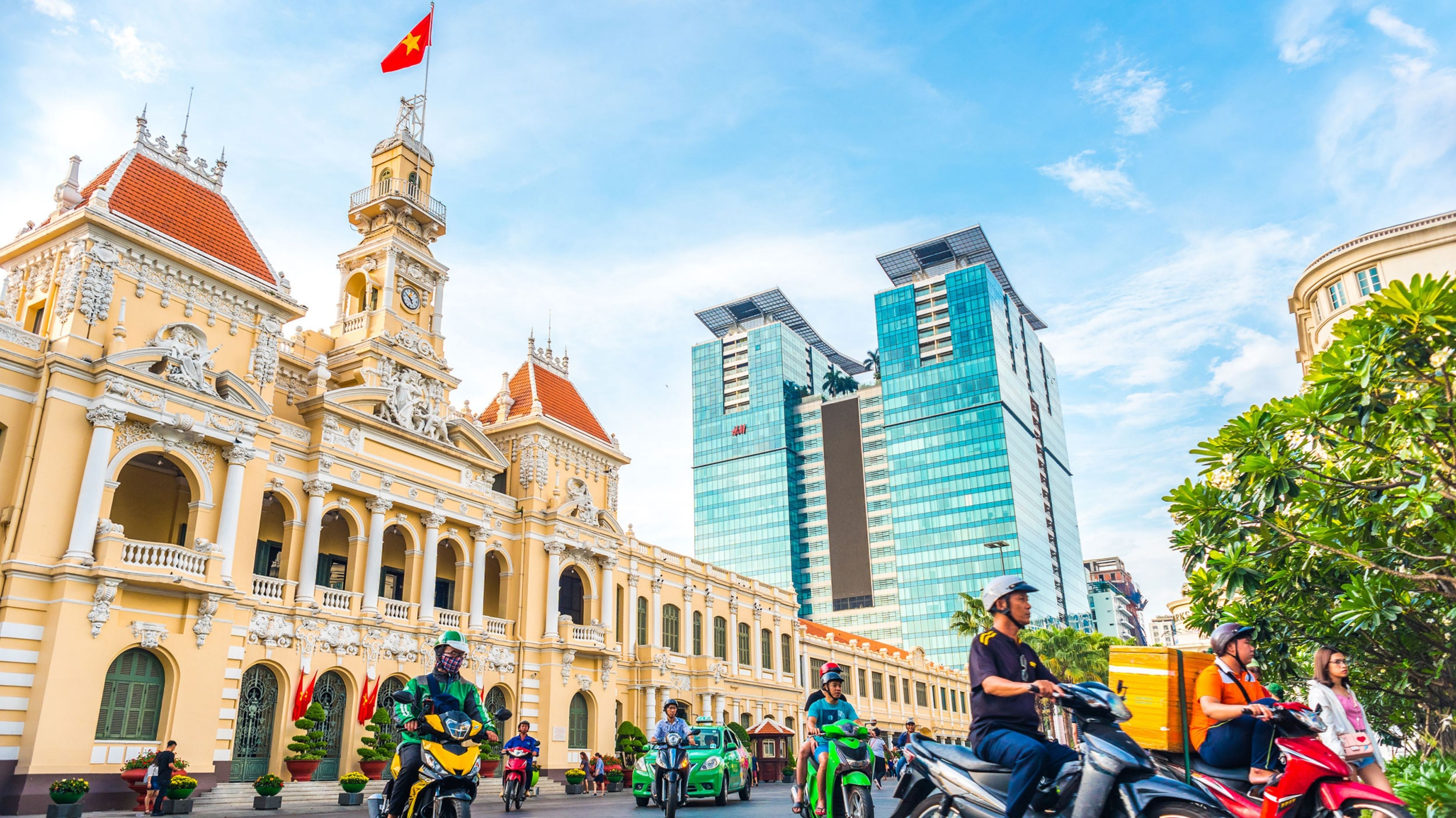 Mục tiêu 8 triệu khách quốc tế năm 2023: Du lịch Việt cần làm gì? - 2