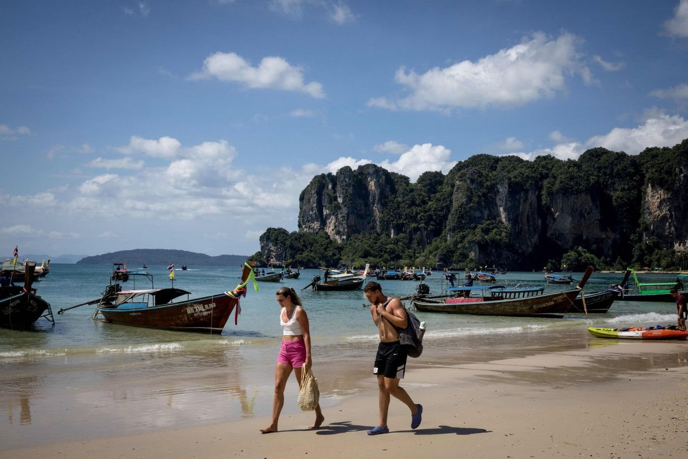 Thái Lan sắp thu phí nhập cảnh hơn 200.000 đồng/lượt với khách du lịch quốc tế - 1