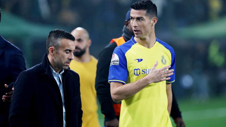 Ronaldo bị tố miệt thị trọng tài, nguy cơ lĩnh án treo giò - 1