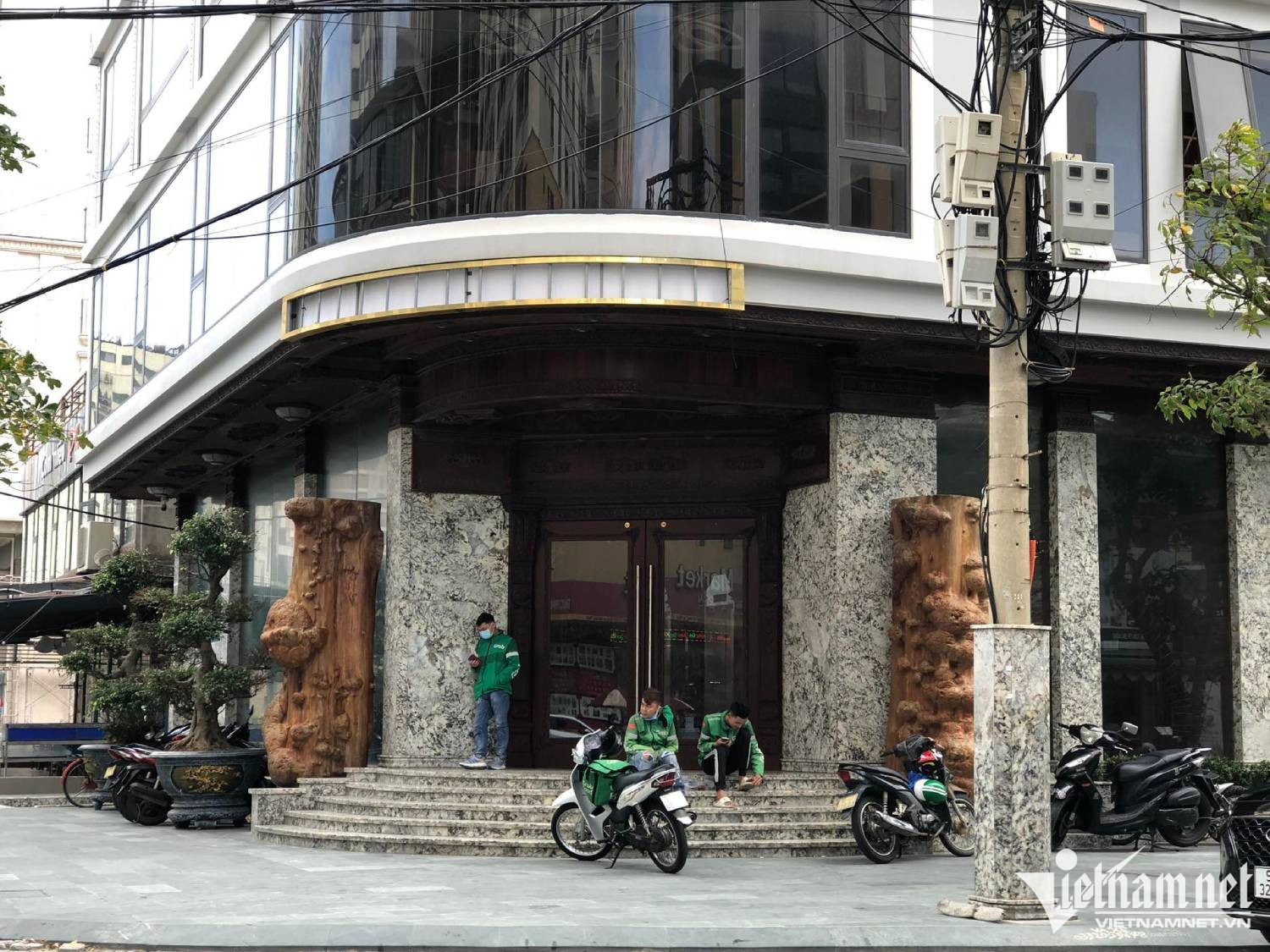 Dịch qua, hè tới nhưng loạt khách sạn ở Đà Nẵng vẫn đóng cửa im lìm - 9