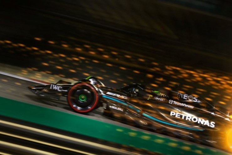 Đua xe F1, chạy thử nghiệm Bahrain GP: Bất ngờ từ “lão tướng” Fernando Alonso và Aston Martin - 5