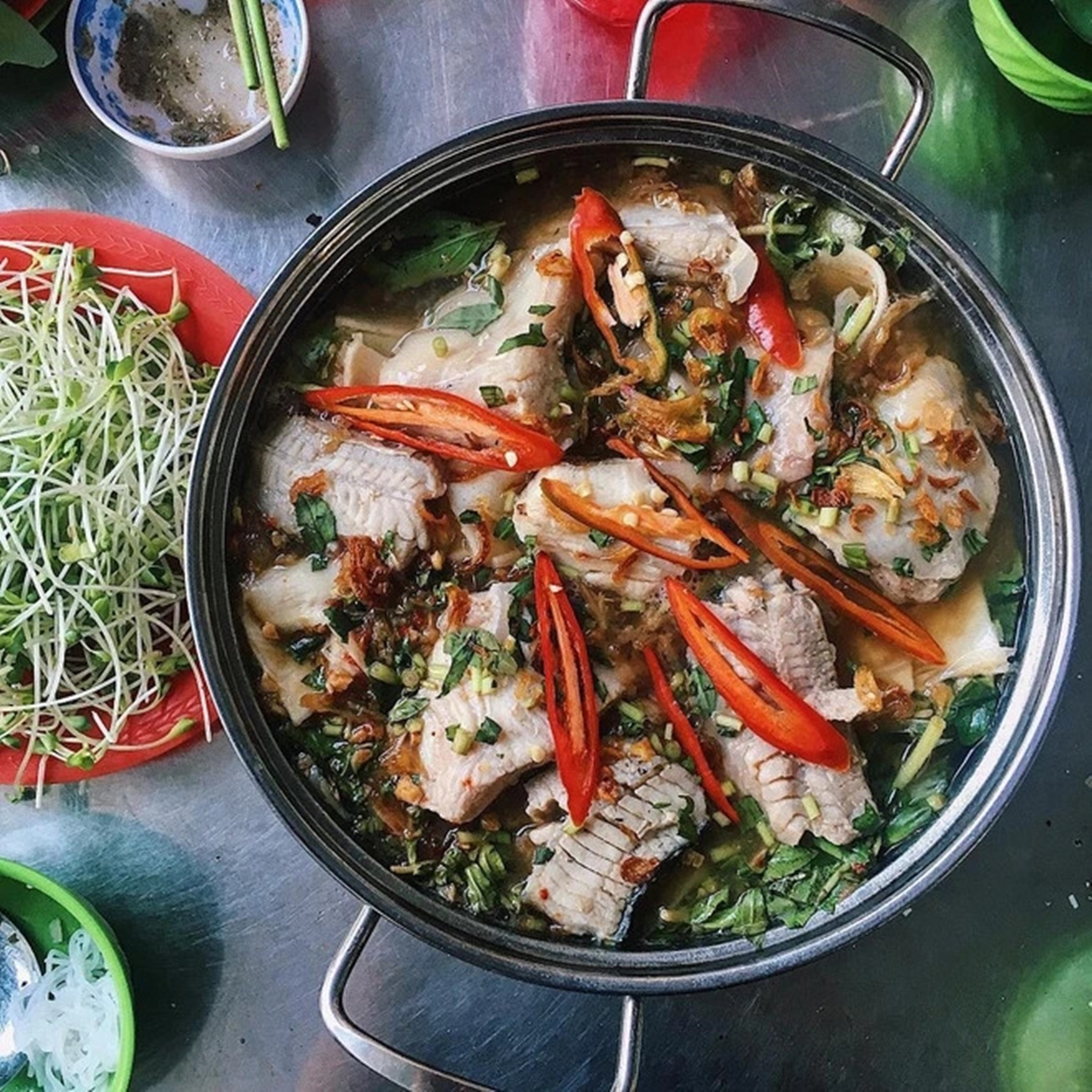 Hương vị đặc biệt của nước chấm Việt Nam khiến food blogger Mỹ bất ngờ - 5