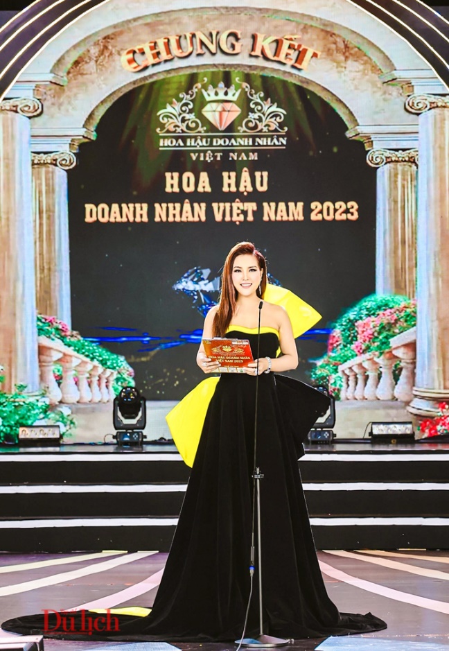 Lê Thị Lan đăng quang Hoa hậu Doanh nhân Việt Nam 2023 - 2