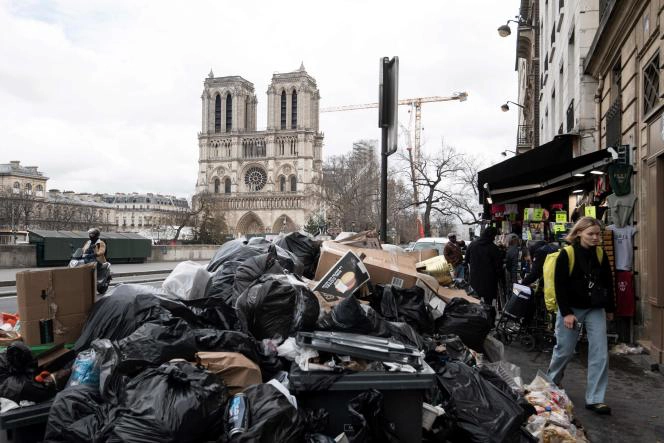 Sốc với loạt ảnh "kinh đô ánh sáng" Paris ngập trong 10.000 tấn rác - 2
