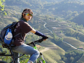  - Nữ sinh phượt xe đạp 420 km khám phá Hà Giang và Cao Bằng