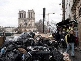  - Sốc với loạt ảnh "kinh đô ánh sáng" Paris ngập trong 10.000 tấn rác