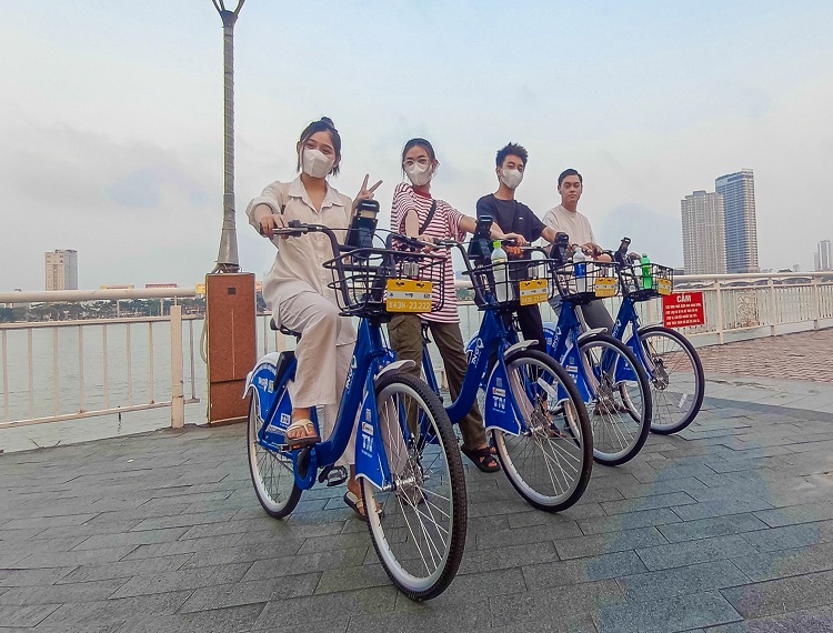 Đà Nẵng: Dịch vụ xe đạp công cộng hút khách