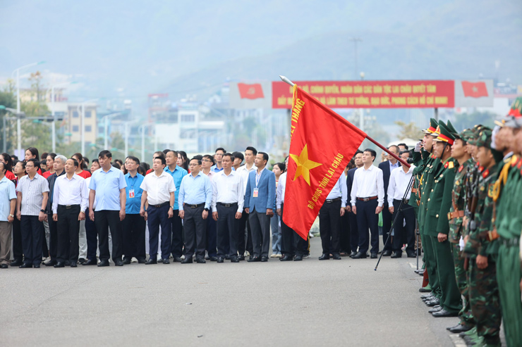 Dàn người đẹp và vận động viên làm nóng giải chạy bộ lâu đời nhất tại Việt Nam - 4