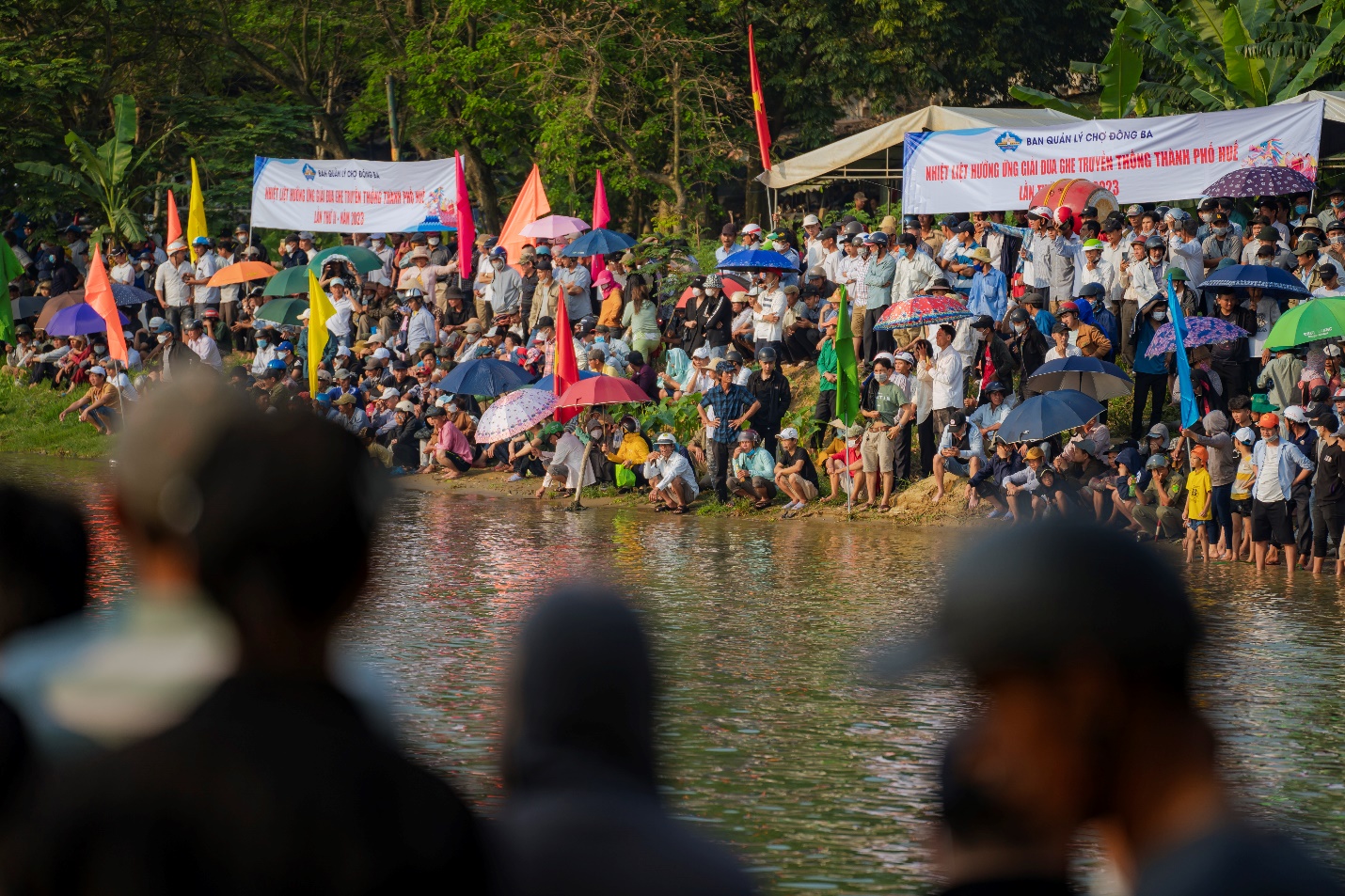 Sông Hương rộn ràng giải đua ghe truyền thống - 15