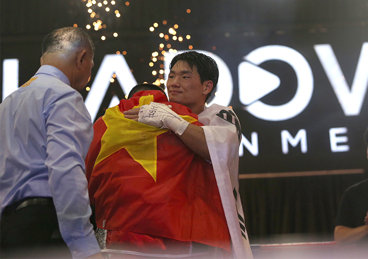 “Nam vương boxing” Đình Hoàng thắng võ sĩ số 1 Hàn Quốc, giữ đai WBA châu Á - 3