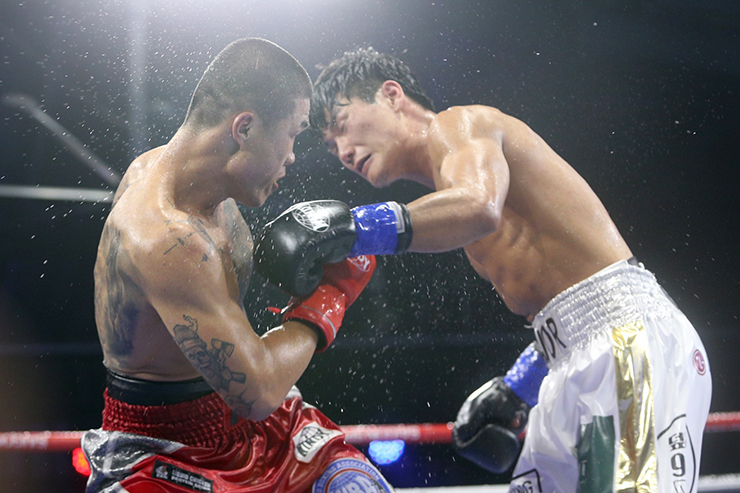 “Nam vương boxing” Đình Hoàng thắng võ sĩ số 1 Hàn Quốc, giữ đai WBA châu Á - 2