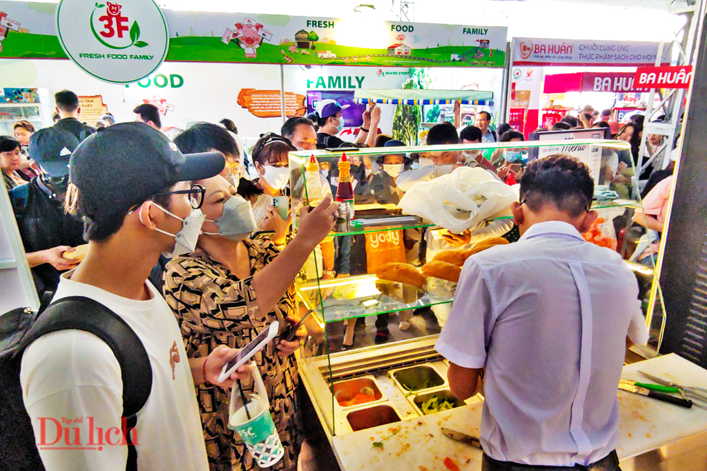 Khó cưỡng loạt siêu phẩm giòn thơm tại Lễ hội bánh mì Việt Nam - 8
