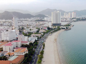  - Khánh Hòa được định hướng thành trung tâm dịch vụ, du lịch biển quốc tế