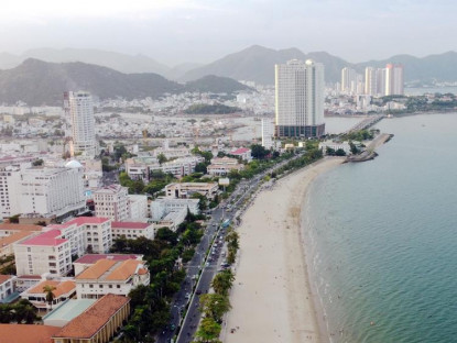 Chuyển động - Khánh Hòa được định hướng thành trung tâm dịch vụ, du lịch biển quốc tế