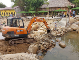  - Đà Nẵng: Cưỡng chế công trình xây dựng trái phép tại điểm du lịch suối Lương