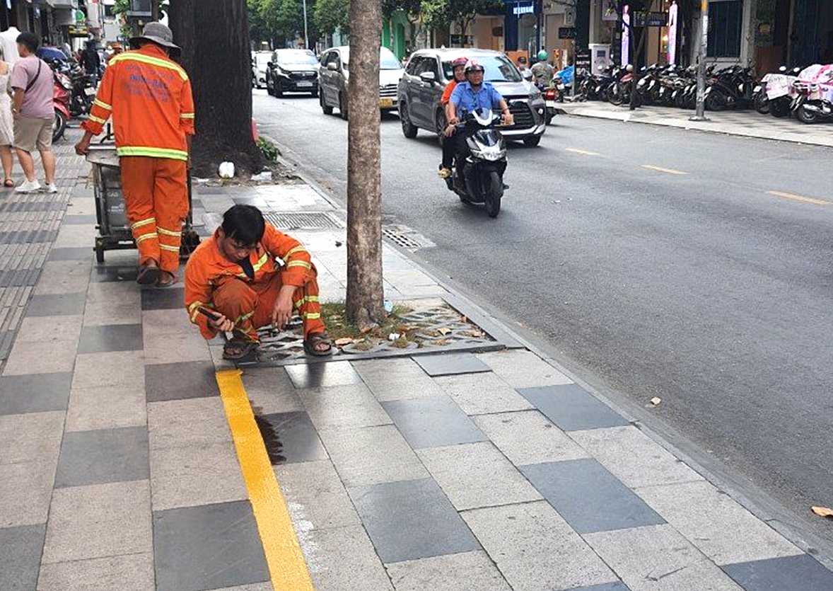 TP.HCM: Trong tháng 1/2024 sẽ công bố danh sách vỉa hè thu phí - 1