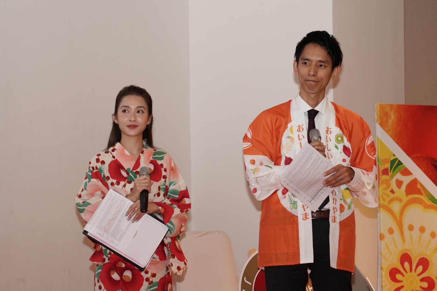 Khả Ngân mặc kimono quảng bá trái cây Nhật Bản - 2