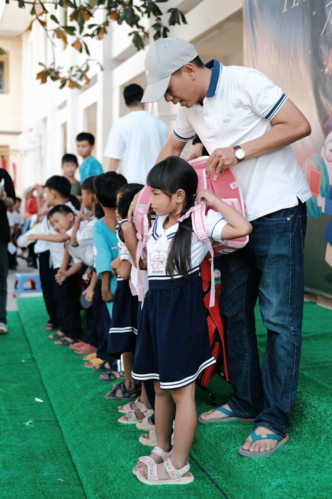 SAKOS trao tặng 168 phần quà trị giá 150 triệu đồng cho học sinh vượt khó học giỏi ở Hàm Tân, Bình Thuận - 4