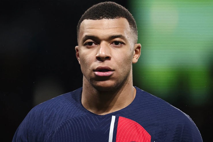 Đội hình nhận lương khủng nhất châu Âu 2023/24: Mbappe vô đối, Haaland vắng mặt - 1