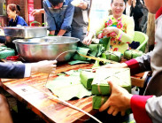 500 cặp bánh trong Lễ hội Gói bánh chưng Tết