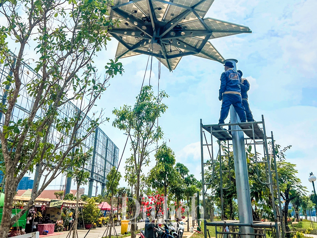 Công viên Sài Gòn có hoa hướng dương điện mặt trời khổng lồ - 7