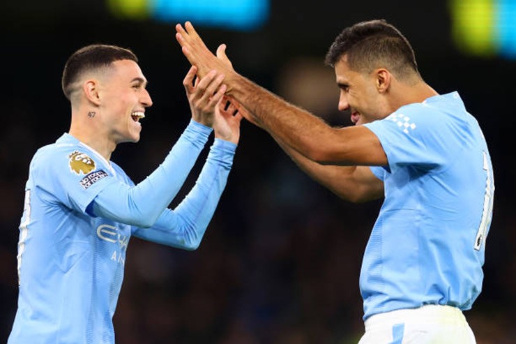 Top 5 cầu thủ xuất sắc nhất Premier League: Foden, Watkins chen chân đấu Salah & Son Heung Min - 2