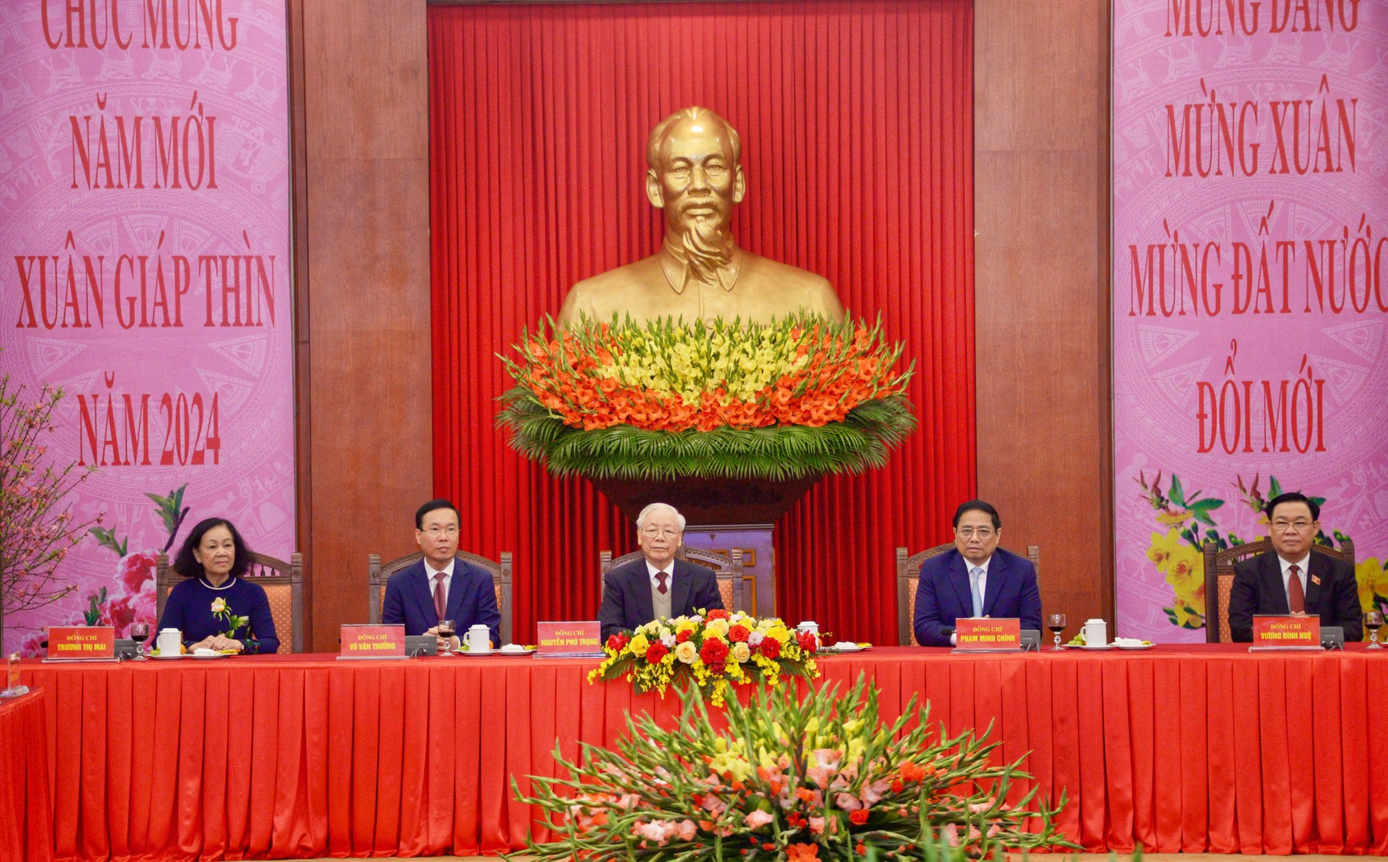 Tổng Bí thư Nguyễn Phú Trọng chúc Tết lãnh đạo, nguyên lãnh đạo Đảng, Nhà nước - 2