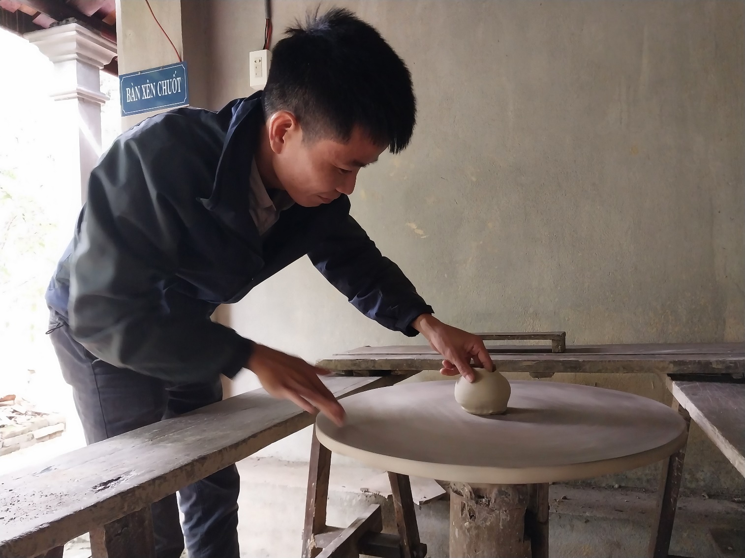 Bình yên ở ngôi làng cổ bên dòng sông Ô Lâu - 14