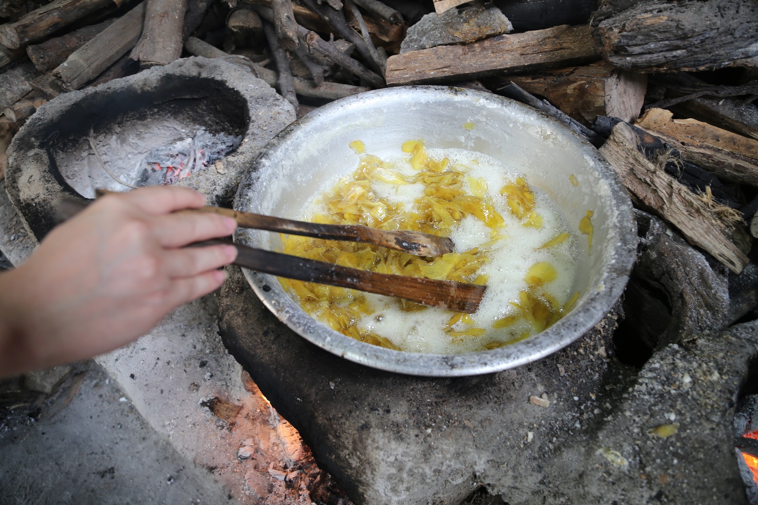 Mứt gừng Huế, món ngon cay nồng ngày Tết - 14
