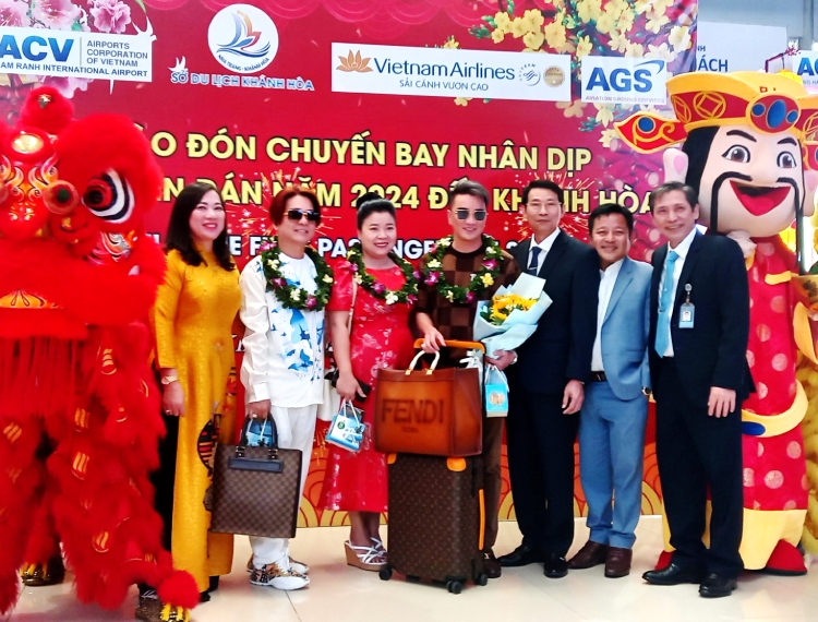 Khánh Hòa đón chuyến bay ‘xông đất’ năm Giáp Thìn