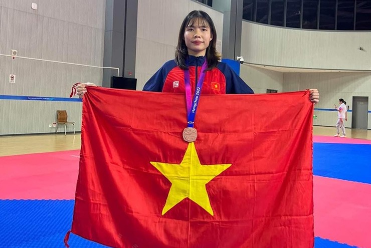 Nóng nhất thể thao tối 11/2: Bạc Thị Khiêm giành HCB Taekwondo ở Canada - 1
