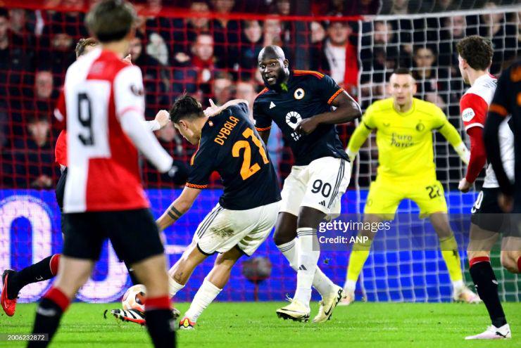 Kết quả bóng đá Feyenoord - Roma: Lukaku giải cứu, lợi thế trước ngày tái đấu (Europa League) - 1