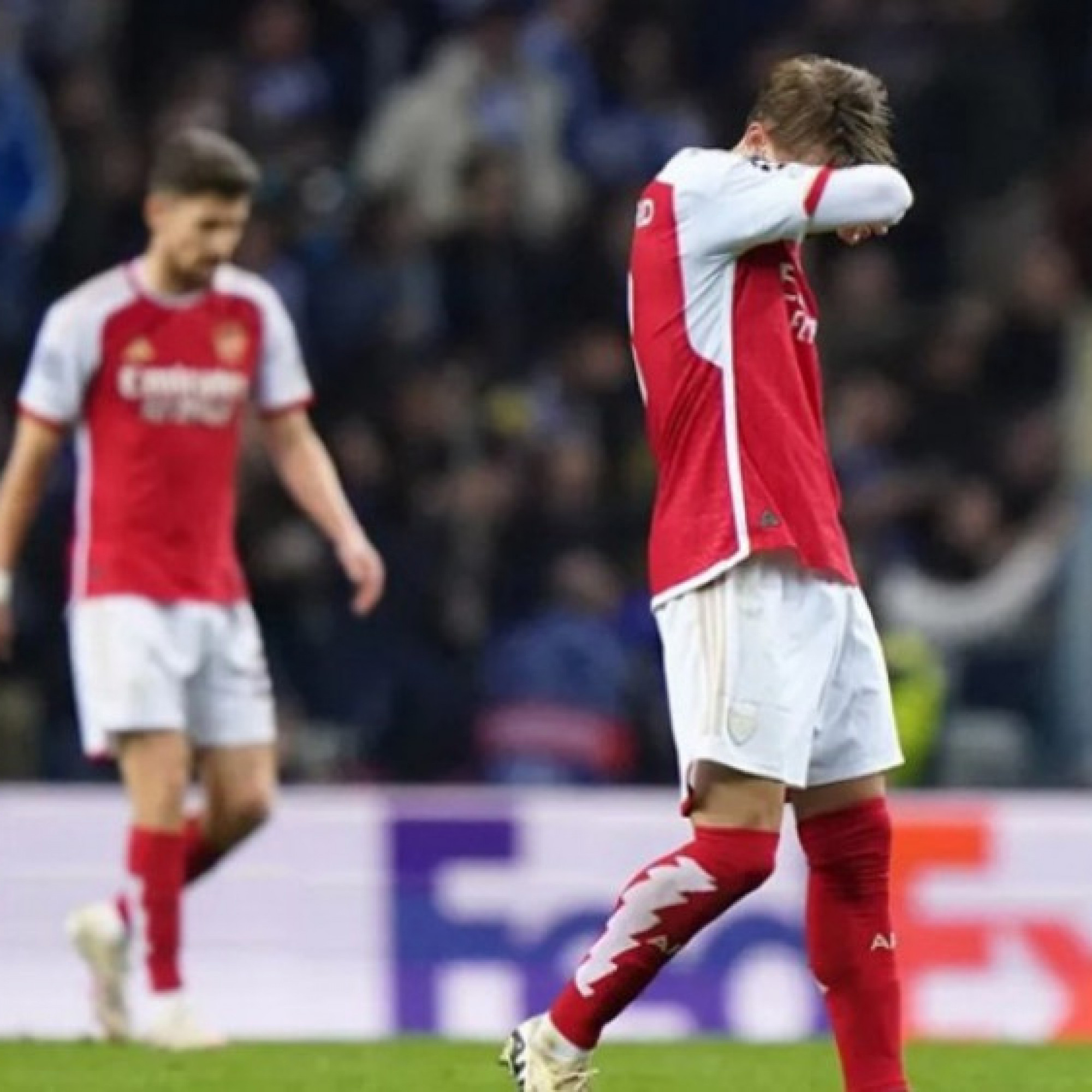  - Ác mộng Arsenal ở Cúp C1: "Pháo thủ" sút trúng đích 0, phá kỷ lục tệ hại