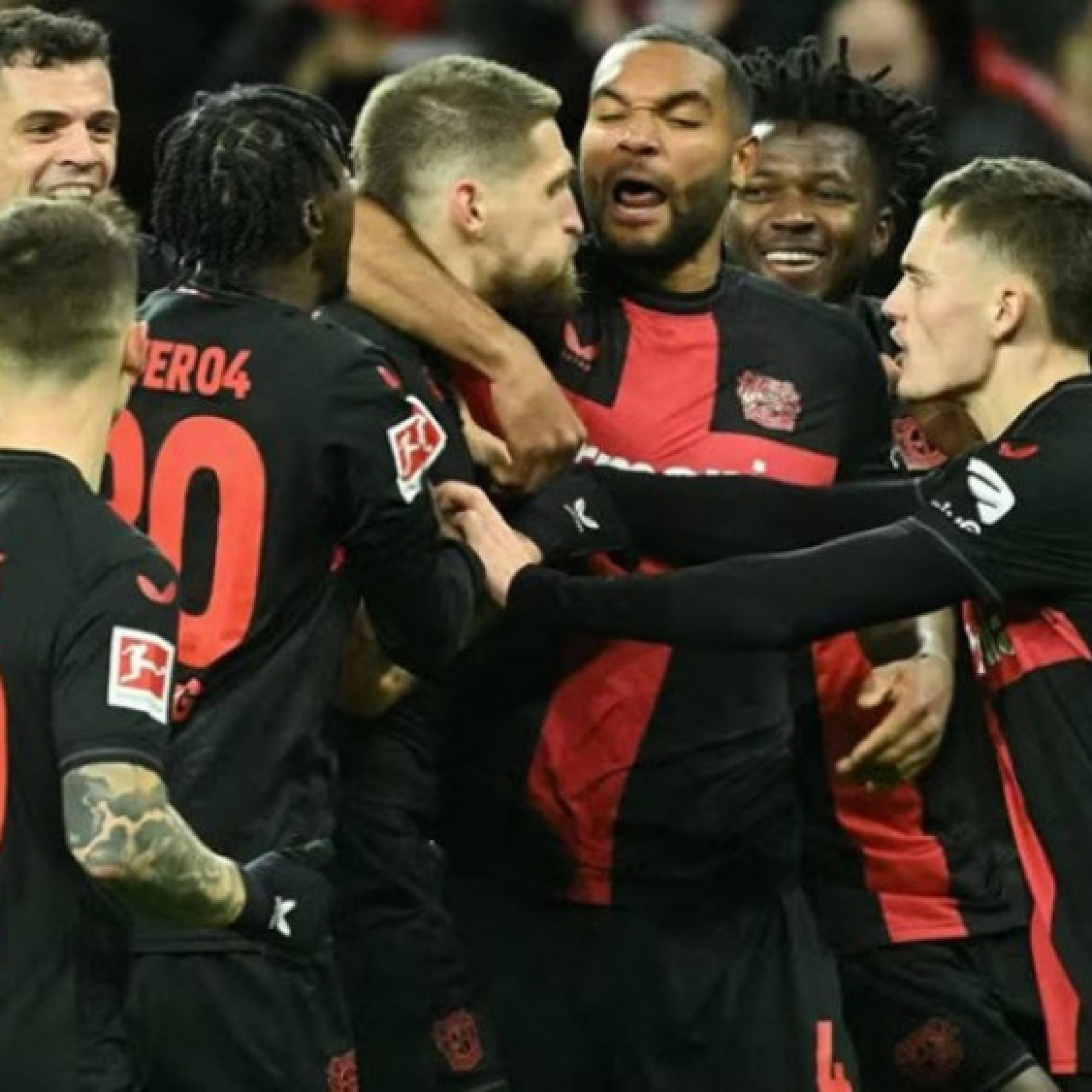  - Video bóng đá Leverkusen - Mainz: Tận dụng sai lầm, kỷ lục thiết lập (Bundesliga)