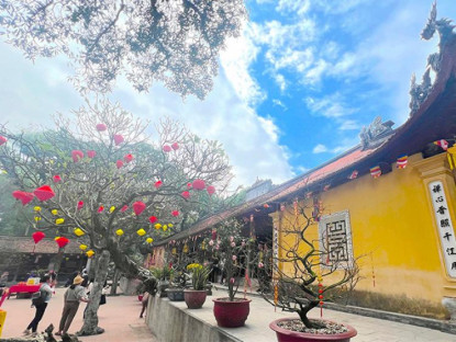 Lễ hội - Bộ tượng Tam Thế Phật chùa Côn Sơn là bảo vật quốc gia